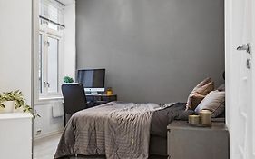 Elegant Private Room Oslo Central - Grunerlokka 1Km From Oslo S Station